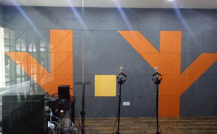 河南駐馬店電臺演播室聚酯纖維吸音板聲學工程 河南駐馬店電臺演播室聚酯纖維吸音板聲學工程