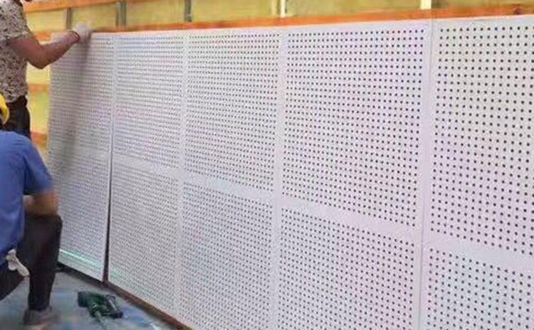 游泳館太潮濕了就用穿孔吸聲板-1 游泳館太潮濕了就用穿孔吸聲板-1